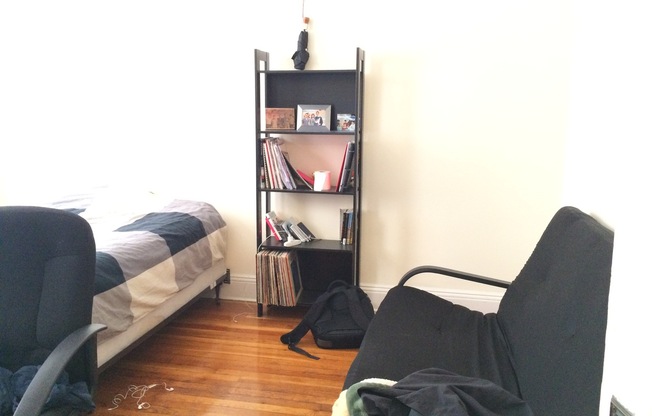 1 bed, 1 bath, 577 sqft, $2,350, Unit 02-054