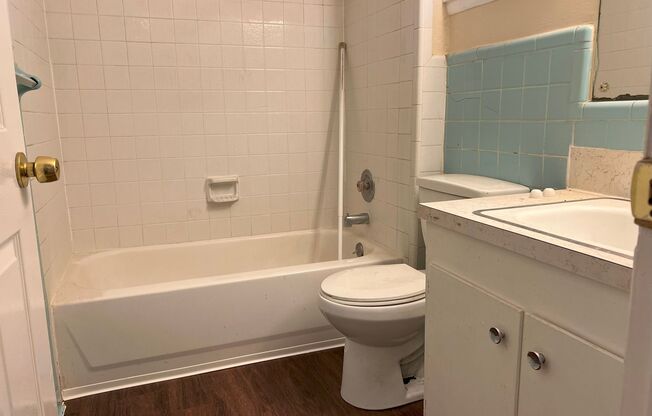 3 beds, 1 bath, $1,300