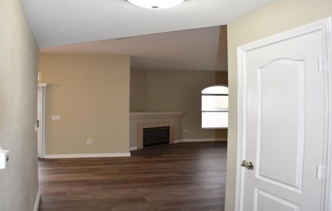 2 beds, 2 baths, $1,695