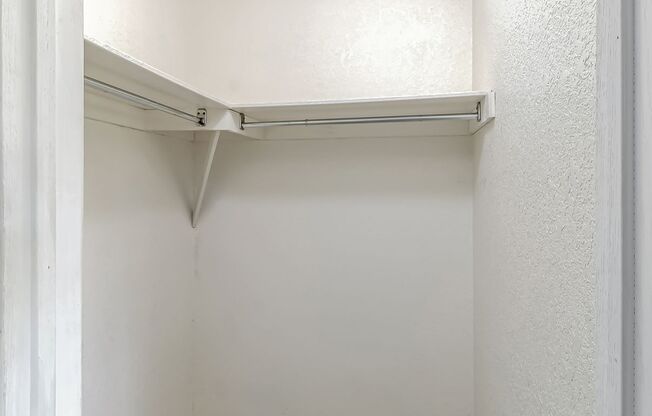 2 beds, 1 bath, 785 sqft, $1,100, Unit A-12