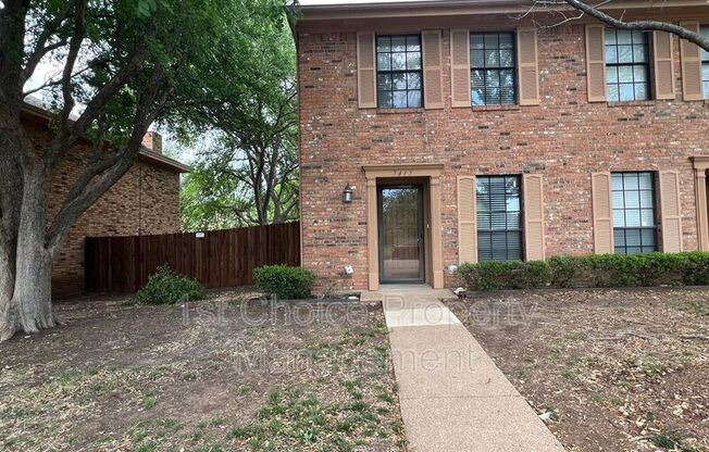7417 KINGSWOOD DR