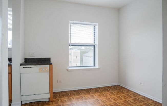 2 beds, 1 bath, 800 sqft, $1,695, Unit 3158-3