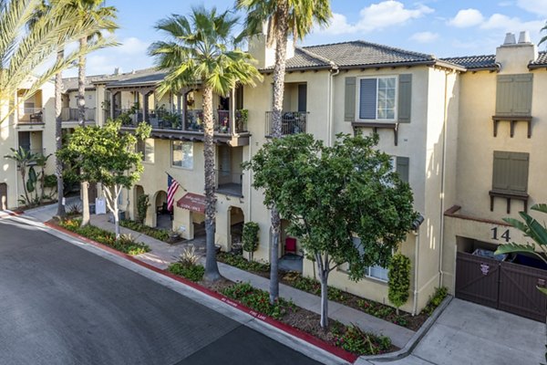 Rolling Hills Gardens Apartments in Chula Vista