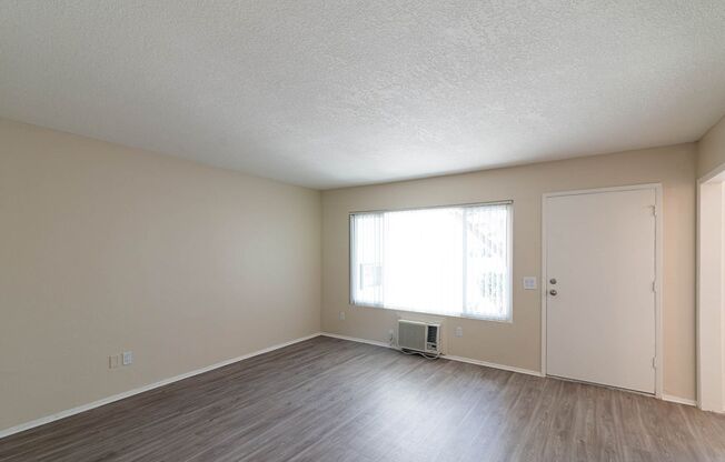 1 bed, 1 bath, 850 sqft, $1,800