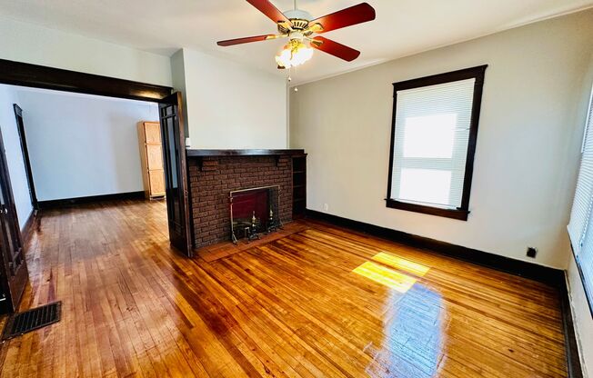 Adorable 2 bedroom home with two living areas- Section 8 accepted