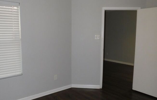 1 bed, 1 bath, $800, Unit APARTMENT 131