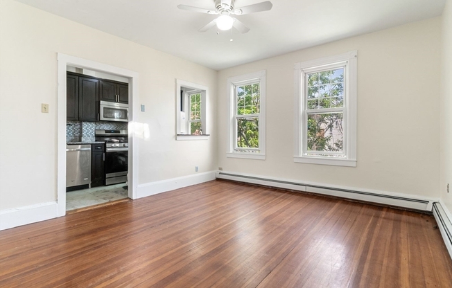 10 12 BOLSTER ST