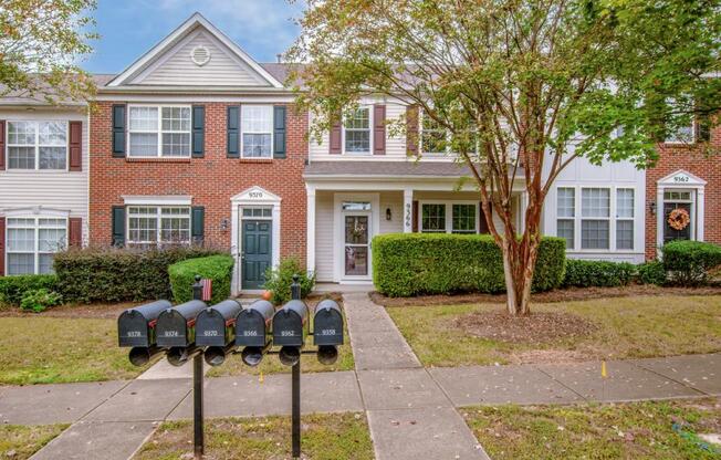 9366 GREENHEATHER DR