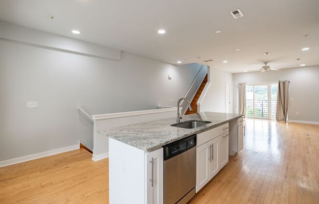 Five Bed Manayunk Apartment