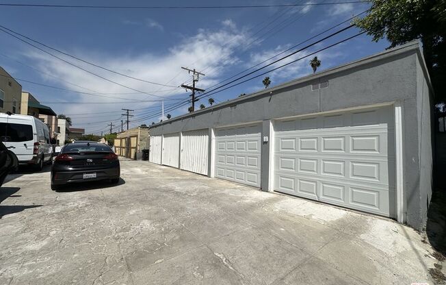 1156 4 AVE