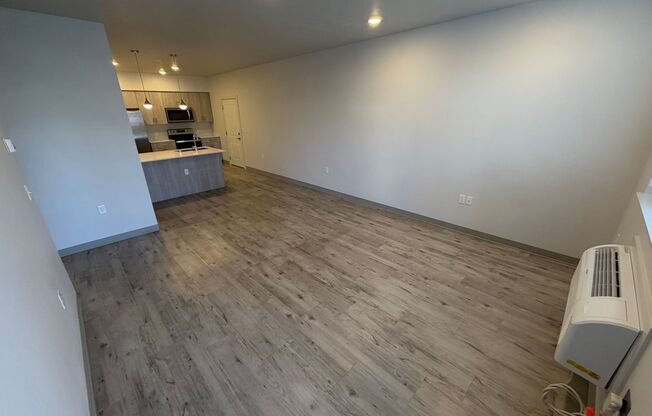 2 beds, 1 bath, 988 sqft, $1,545, Unit 101B