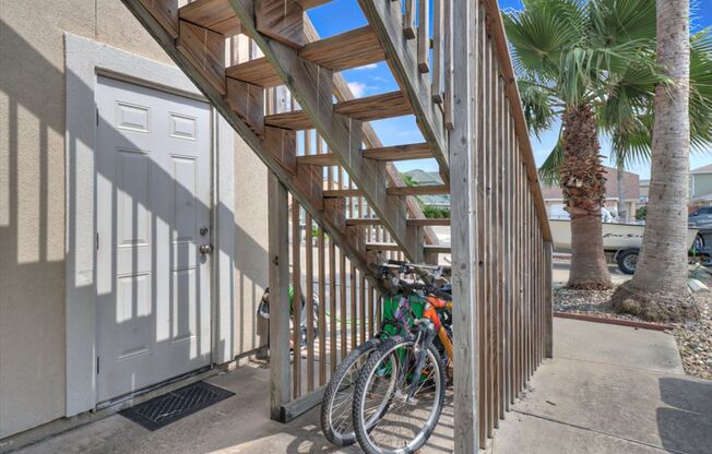 2 beds, 2 baths, $1,395
