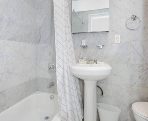 1 bed, 1 bath, $2,800