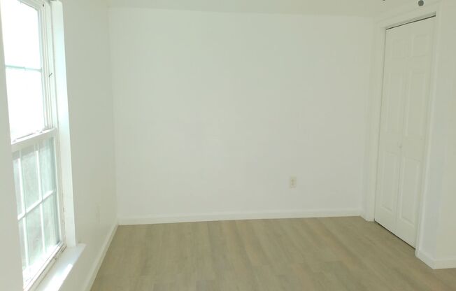 2 beds, 1 bath, $900, Unit UNIT A