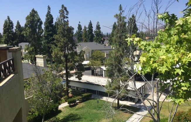 2059 Lakeridge Circle # 304