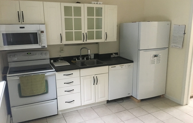 1 bed, 1 bath, 950 sqft, $1,750, Unit 2