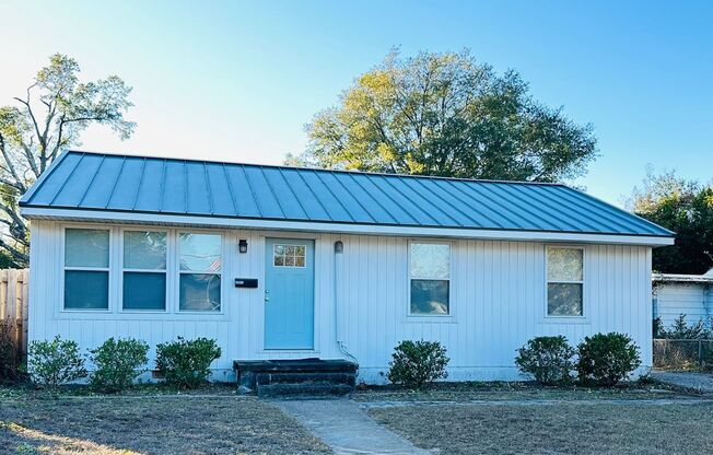 SUNSET PARK - Renovated Cottage Style home with oversized garage!