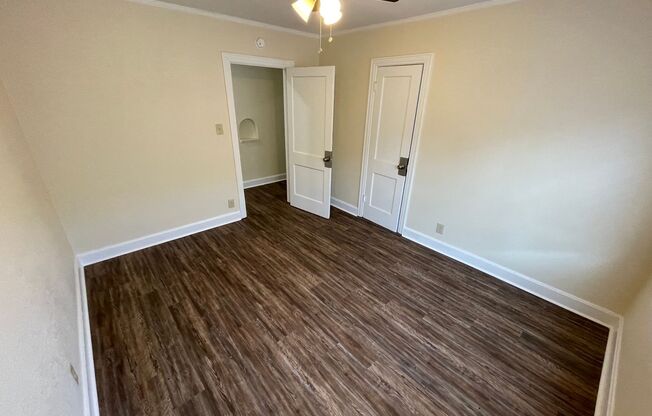 2 beds, 1 bath, $725, Unit 1019