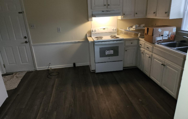310 ELLEN DR