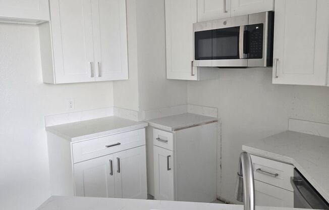 2 beds, 2 baths, 998 sqft, $2,795, Unit 306