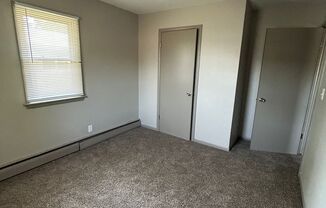 2 beds, 1 bath, $715