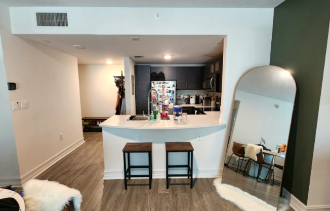 48 SW 10 ST