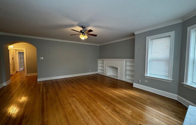 6437 Leavitt