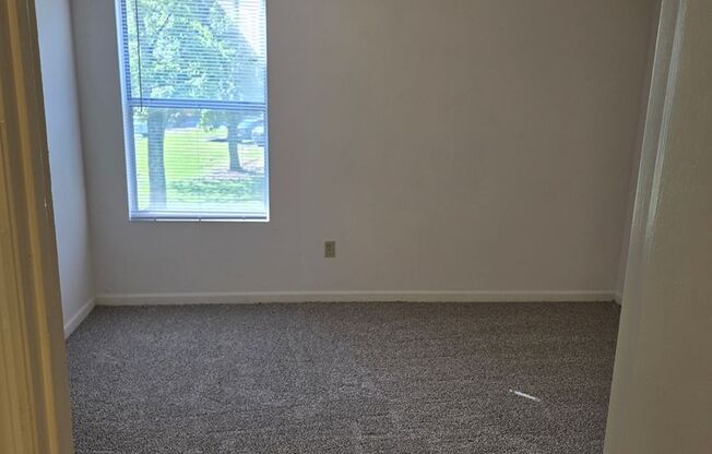 1 bed, 1 bath, 696 sqft, $825, Unit PG 2121
