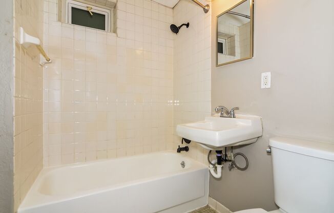 1 bed, 1 bath, 655 sqft, $1,145, Unit 1406-01
