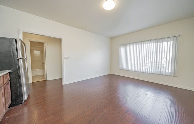1 bed, 1 bath, $1,595, Unit 103