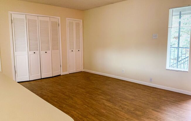 Studio, 1 bath, 450 sqft, $799, Unit 217