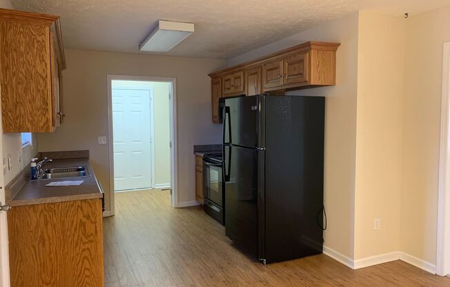 3 beds, 2 baths, $1,575