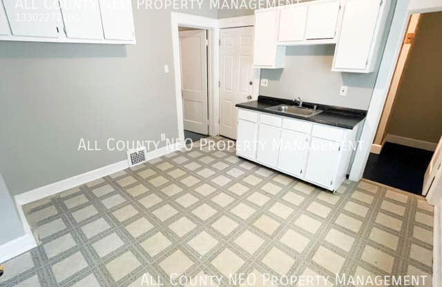 10008 MT AUBURN AVE
