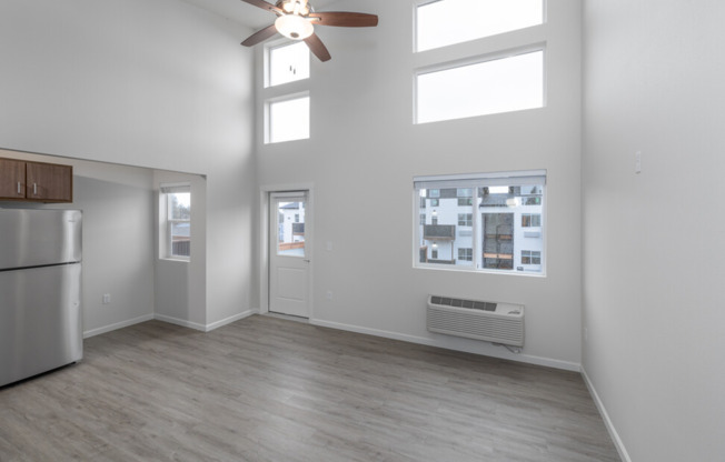 1 bed, 1 bath, 635 sqft, $1,429, Unit 3930-105