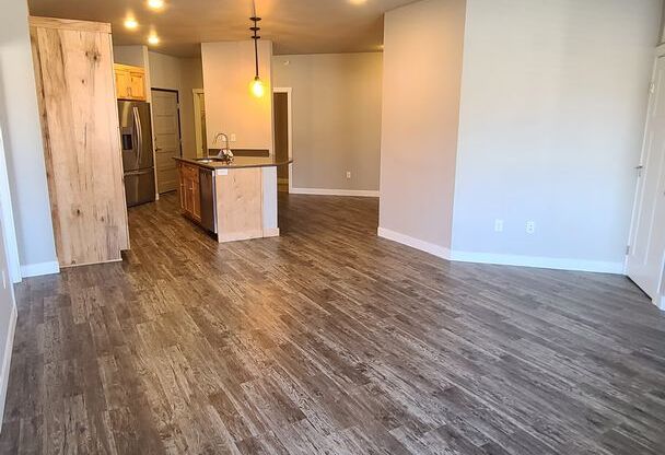 3 beds, 2 baths, $1,750, Unit 239