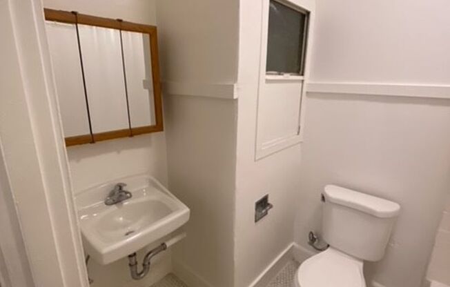 Studio, 1 bath, 500 sqft, $1,395, Unit 307