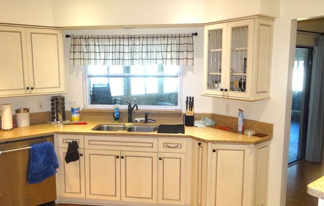 1 bedroom for rent in this single family home.