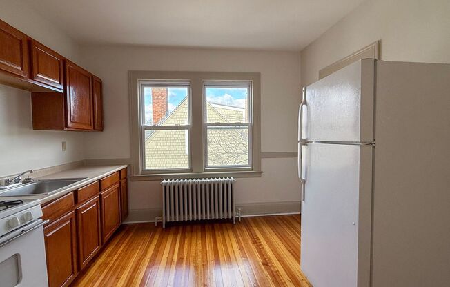 1 bed, 1 bath, 548 sqft, $1,300, Unit C4
