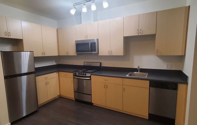 1 bed, 1 bath, 574 sqft, $1,875, Unit 105