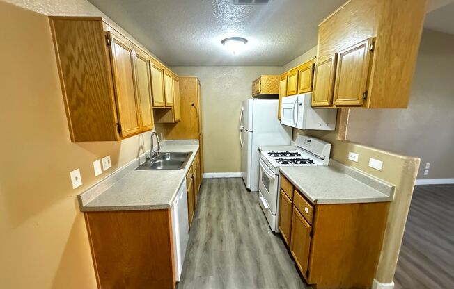 2 beds, 2 baths, $1,200, Unit # 2108