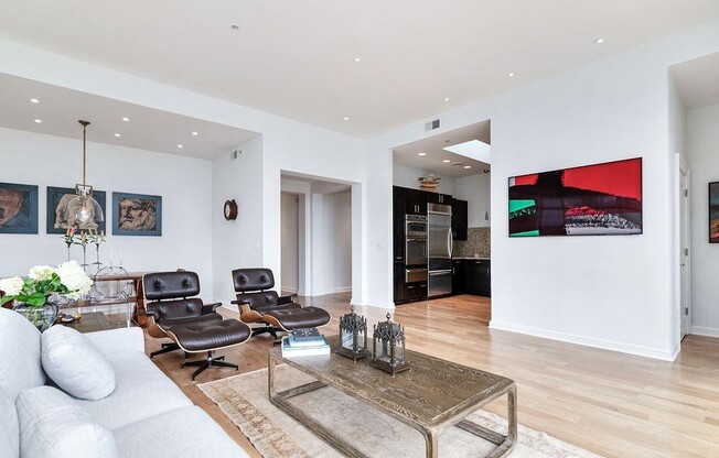 250 PARK AVE W