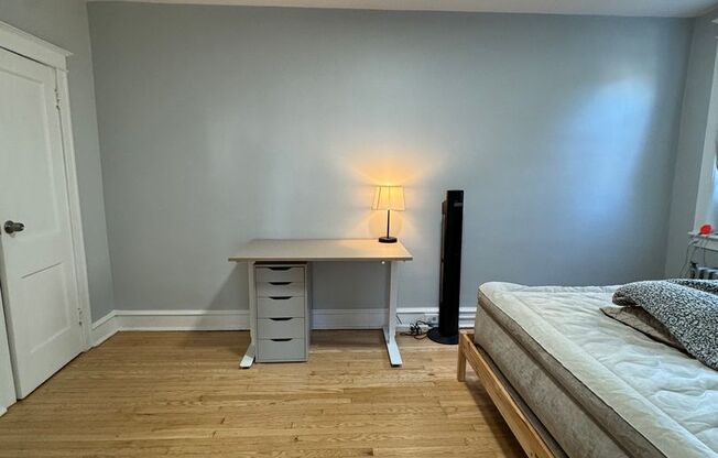 1 bed, 1 bath, 415 sqft, $1,395, Unit 27