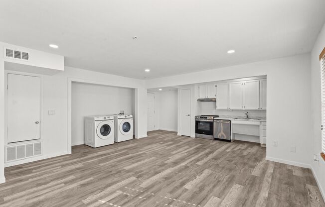 1 bed, 1 bath, 595 sqft, $1,350, Unit #163