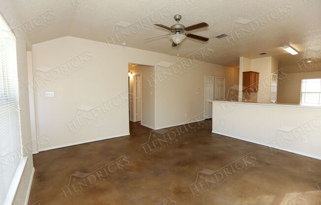 3 beds, 2 baths, $1,600