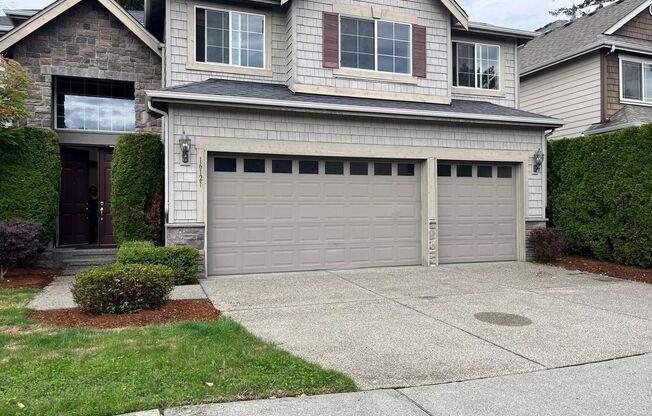 Exquisite 4 Bed+ Office Residence  In Bellevue