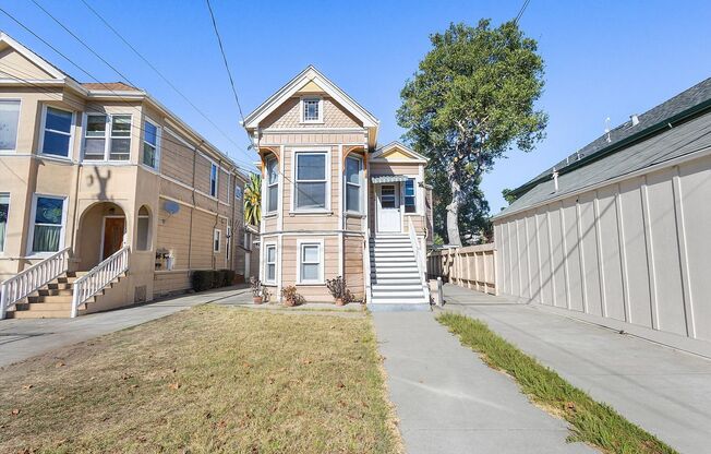 1823 Encinal Ave #C - 1+ bedroom | 1 bath | Upper unit