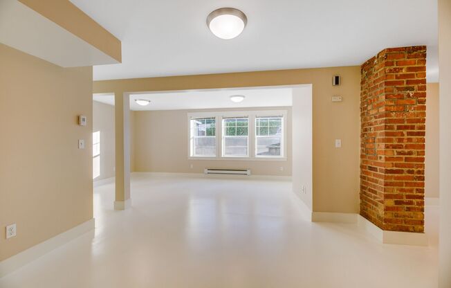 Amazing 4-Bedroom Daylight Basement in Well-Maintained Triplex!
