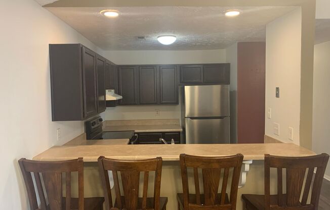 2 beds, 2 baths, $1,200