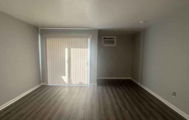 Studio, 1 bath, 500 sqft, $1,100, Unit park-06