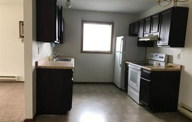 1 bed, 1 bath, 825 sqft, $825, Unit 15